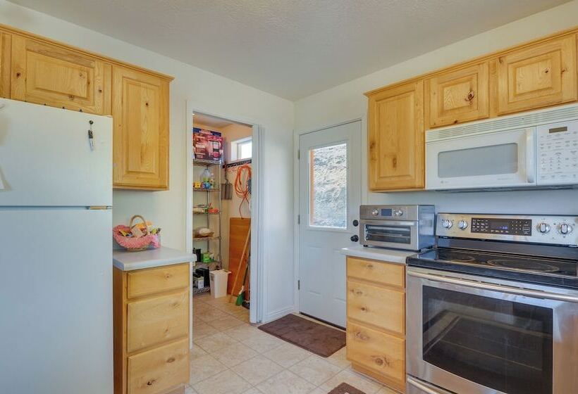 Alton Cabin W/ Deck ~ 2 Mi To Dixie Nat L Forest!