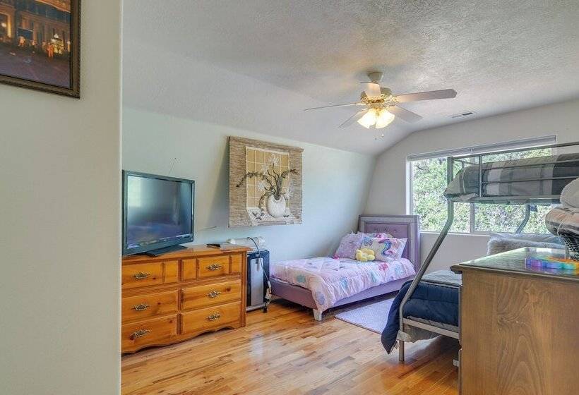 Alton Cabin W/ Deck ~ 2 Mi To Dixie Nat L Forest!