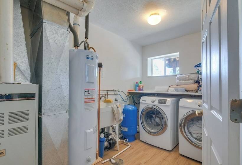 Alton Cabin W/ Deck ~ 2 Mi To Dixie Nat L Forest!