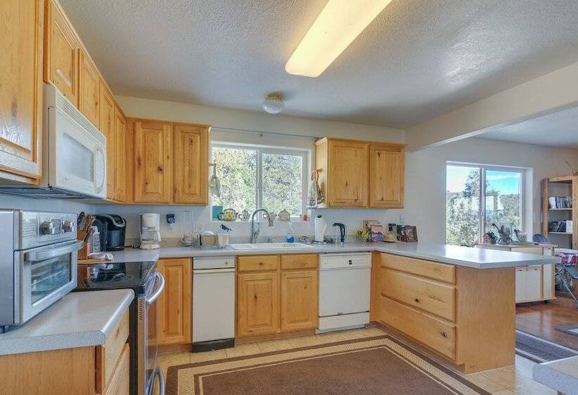 Alton Cabin W/ Deck ~ 2 Mi To Dixie Nat L Forest!