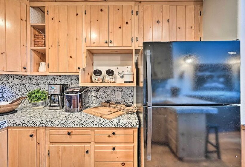 Inviting Julian Home W/ Scenic View & Hot Tub