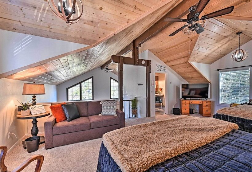 Inviting Julian Home W/ Scenic View & Hot Tub