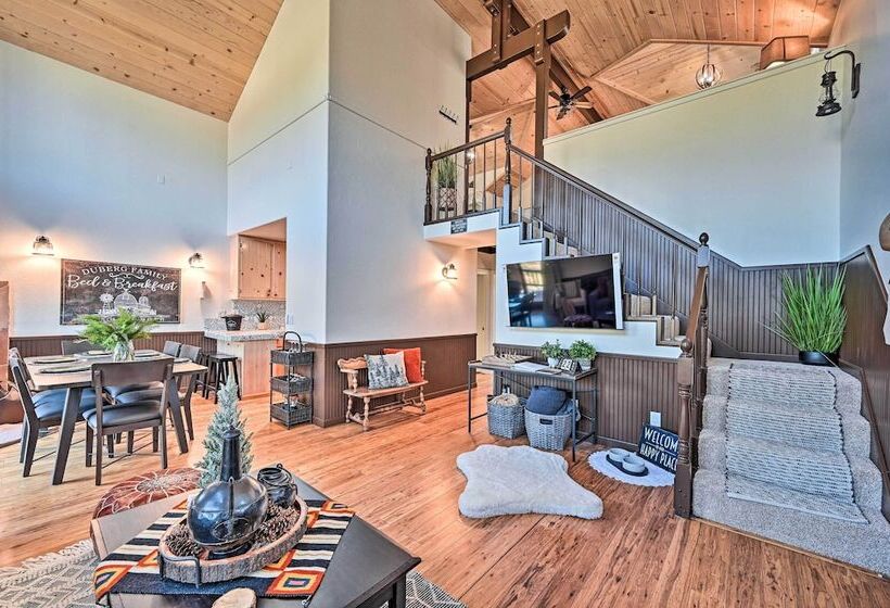 Inviting Julian Home W/ Scenic View & Hot Tub