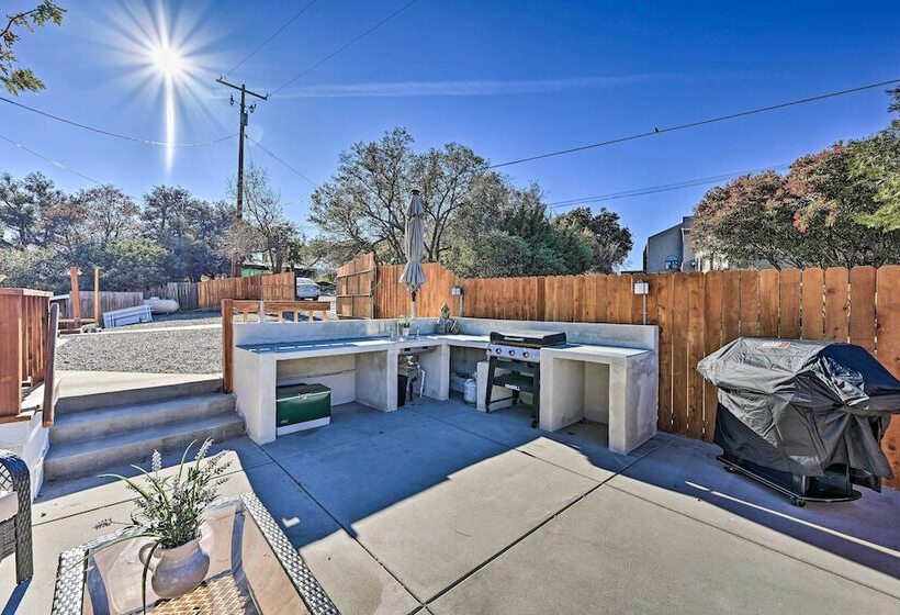 Inviting Julian Home W/ Scenic View & Hot Tub