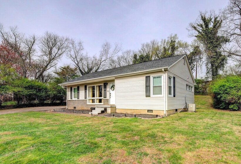 Knoxville Vacation Rental: 7 Mi To Downtown