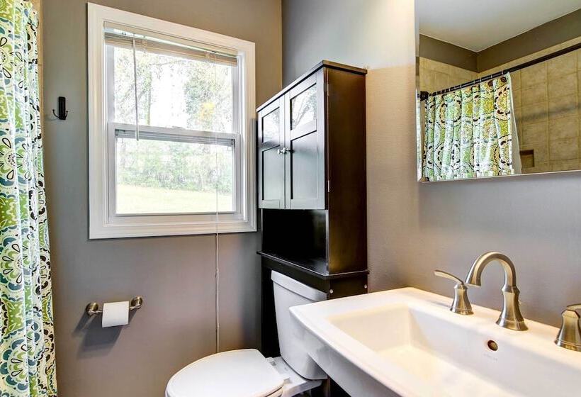 Knoxville Vacation Rental: 7 Mi To Downtown