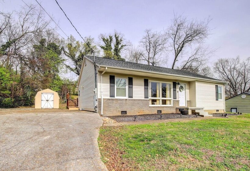 Knoxville Vacation Rental: 7 Mi To Downtown