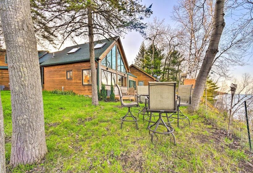 Lakefront Applegate Retreat W/ Private Beach!