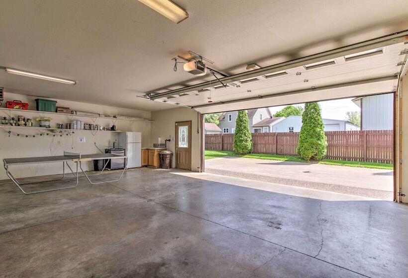 Lakefront Eau Galle Home W/ Hot Tub & Fire Pit