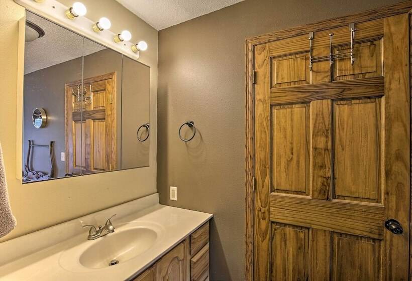 Lakefront Eau Galle Home W/ Hot Tub & Fire Pit