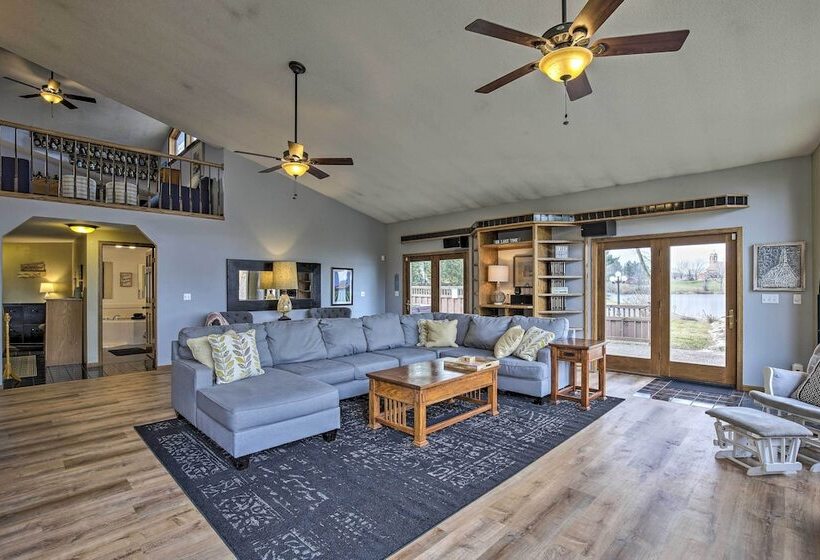 Lakefront Eau Galle Home W/ Hot Tub & Fire Pit