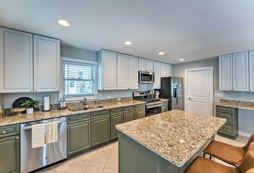 Lakefront Genoa City Home W/ Private Beach