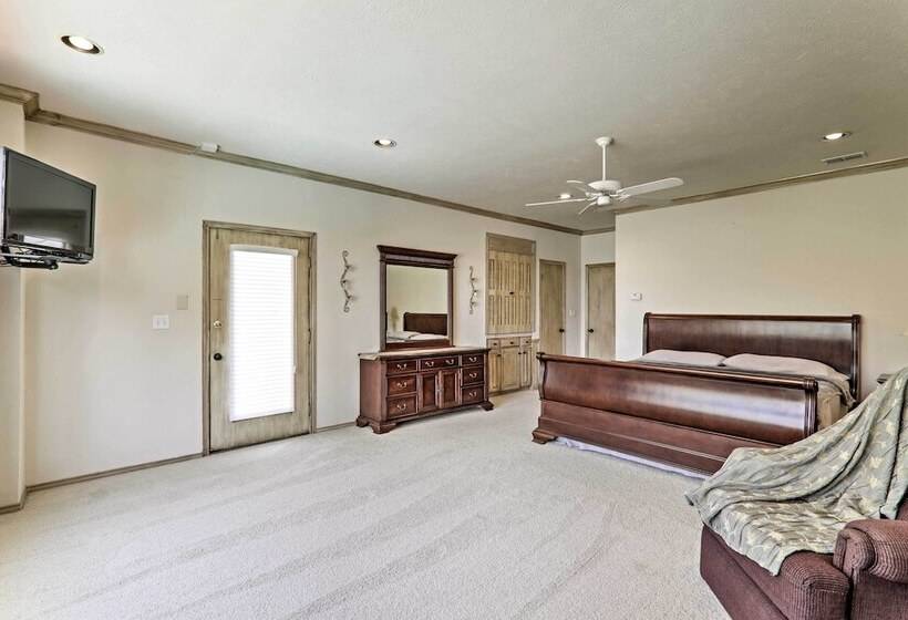 Lakefront Harlingen Home W/ Private Pool & Hot Tub