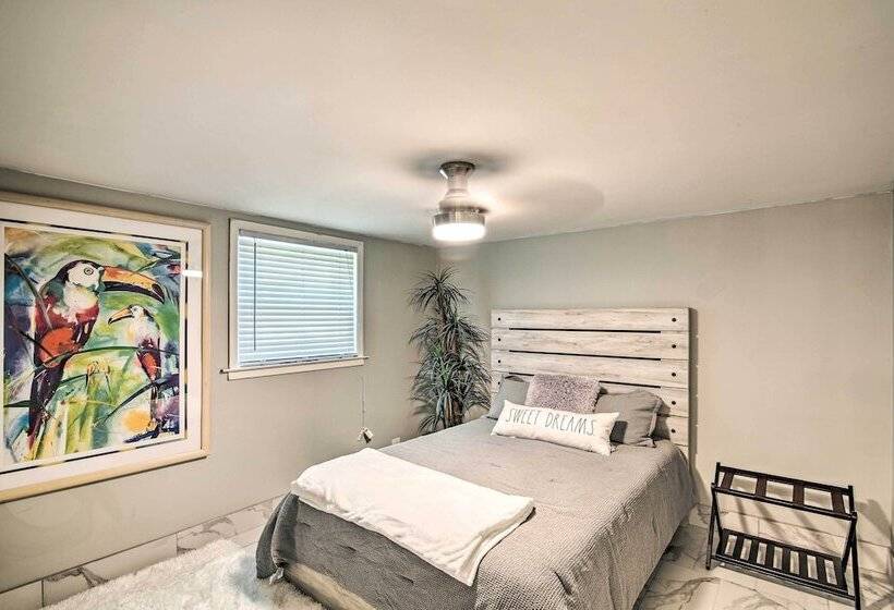 Quiet Lakefront Old Hickory Home W/ Patio, Kayaks!