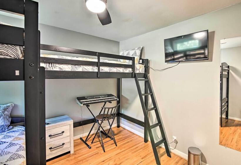 Quiet Lakefront Old Hickory Home W/ Patio, Kayaks!