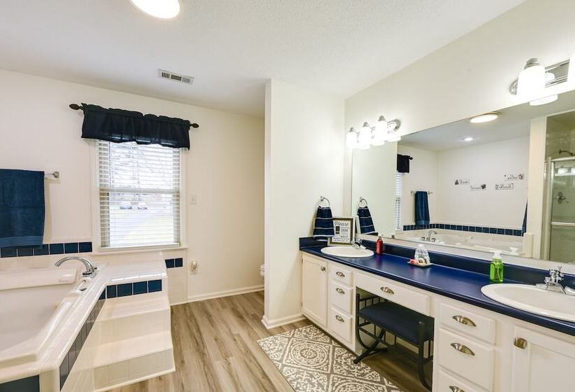 Dock & Kayaks: Lakefront Roanoke Rapids Home