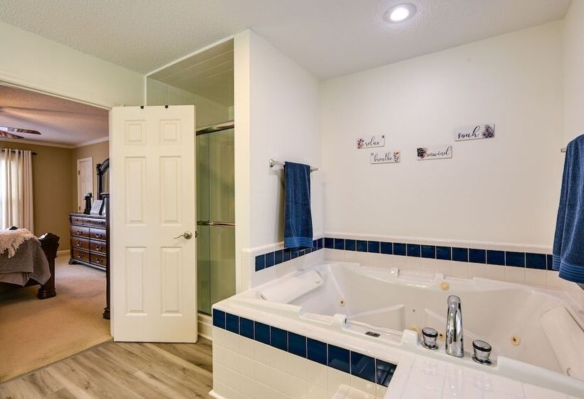 Dock & Kayaks: Lakefront Roanoke Rapids Home