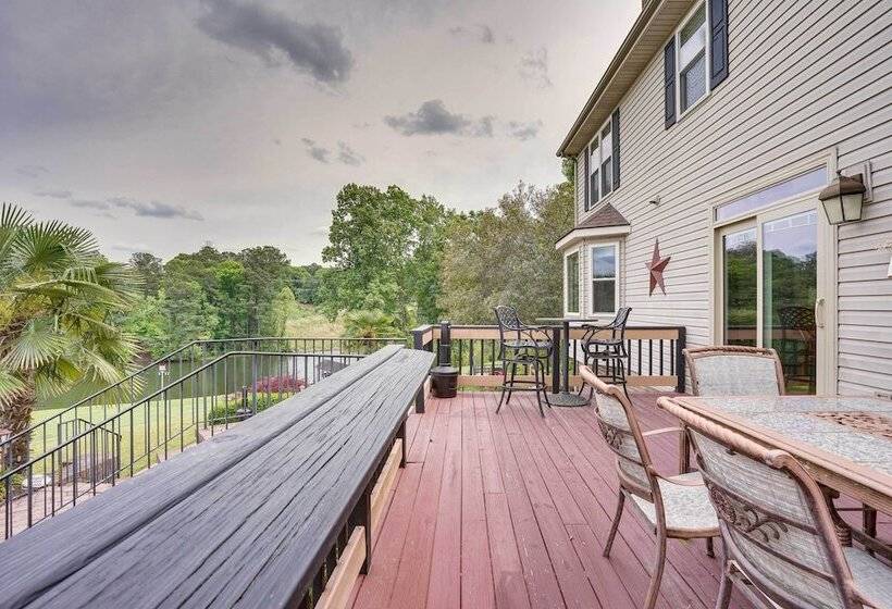 Dock & Kayaks: Lakefront Roanoke Rapids Home