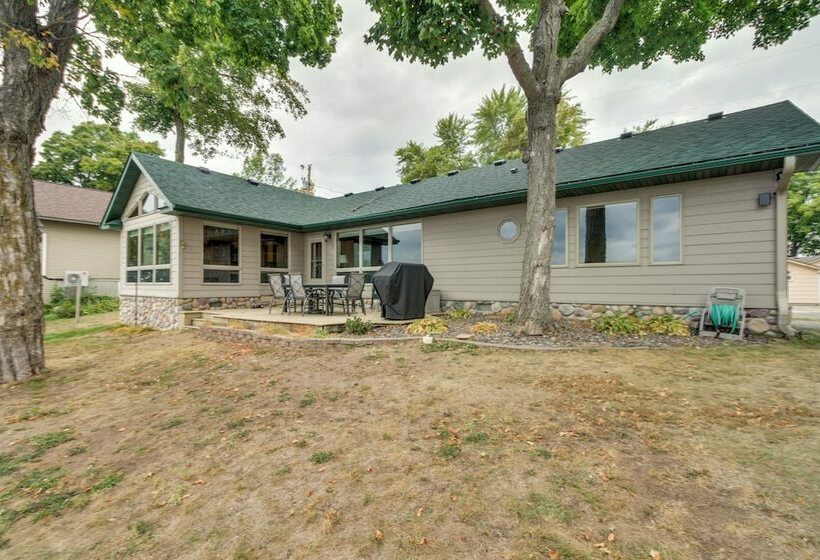 Lakefront Isle Escape W/ Dock + Fire Pit!