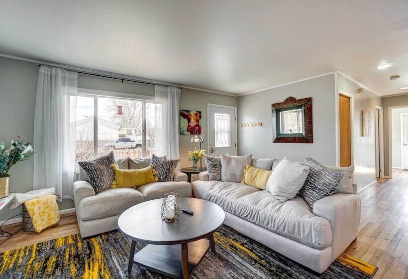 Laramie Vacation Rental: 2 Mi To Downtown!