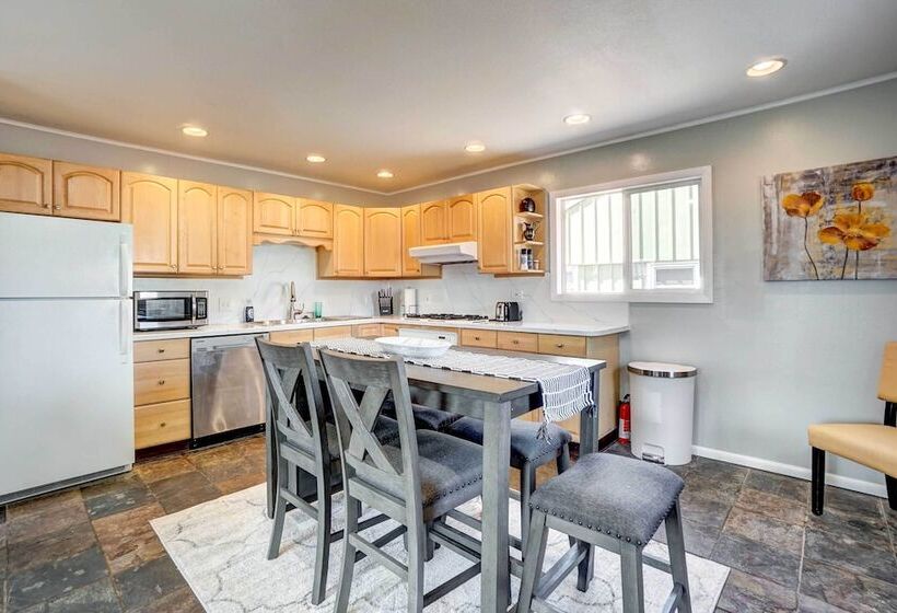 Laramie Vacation Rental: 2 Mi To Downtown!