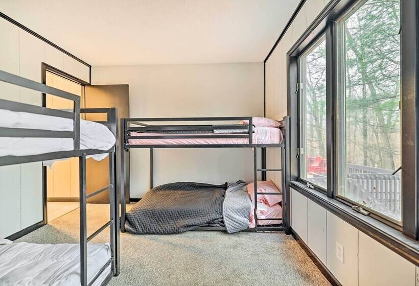 Large Gouldsboro Home W/ Hot Tub & Game Room