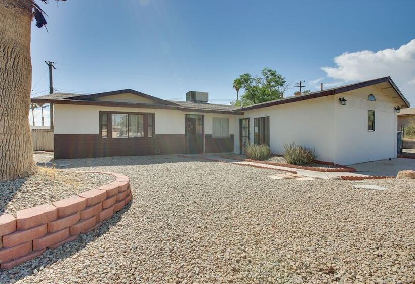 Las Vegas Retreat W/ Yard < 5 Mi To Strip!