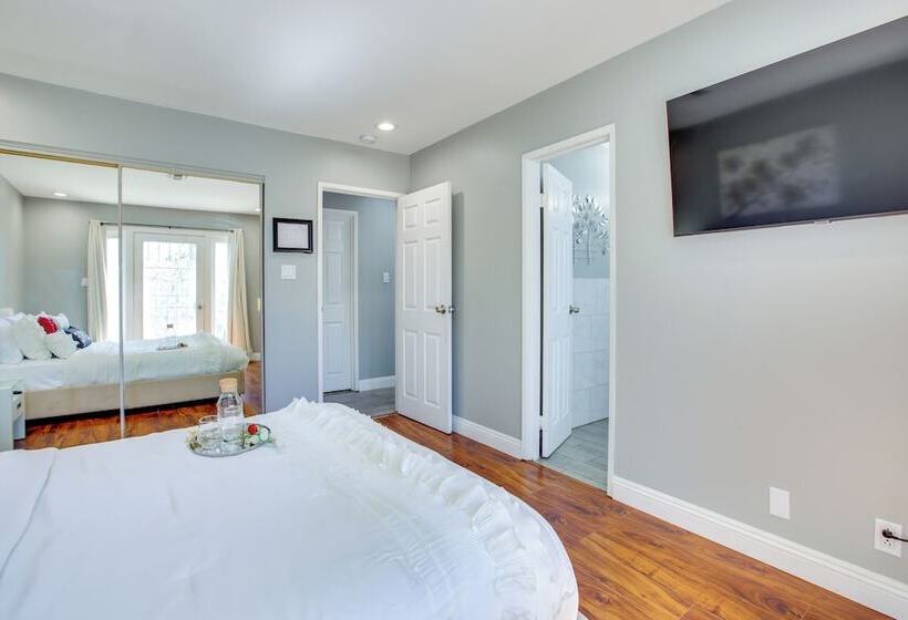 Las Vegas Retreat W/ Yard < 5 Mi To Strip!