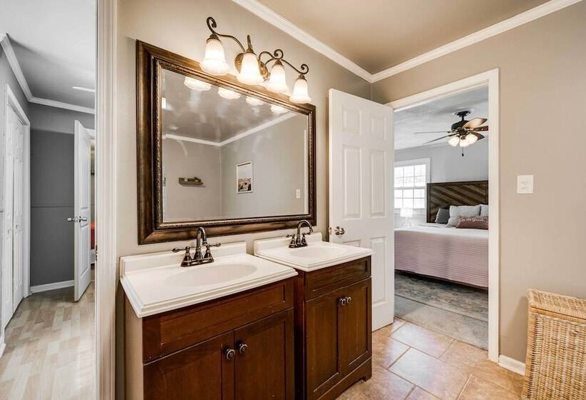 Little Rock Home < 2 Mi To Pinnacle Mountain!