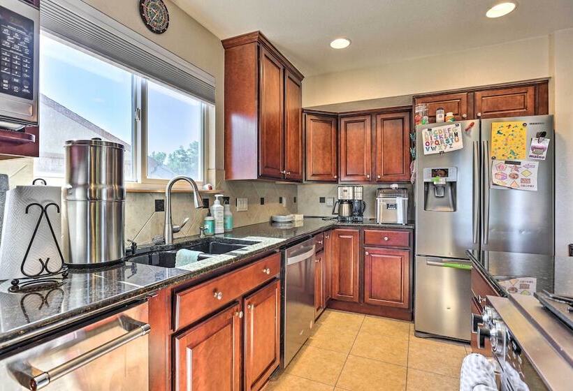12 Mi To Dtwn Denver: Littleton Family Home!