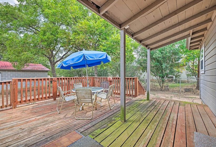 Llano Home With Yard: Walk To Restaurants!