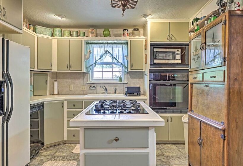 Llano Home With Yard: Walk To Restaurants!