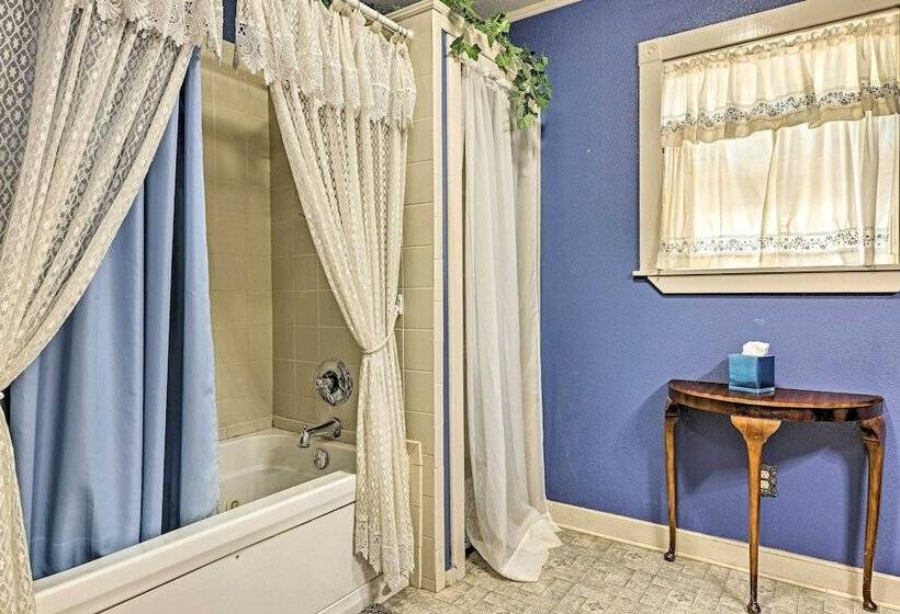 Llano Home With Yard: Walk To Restaurants!