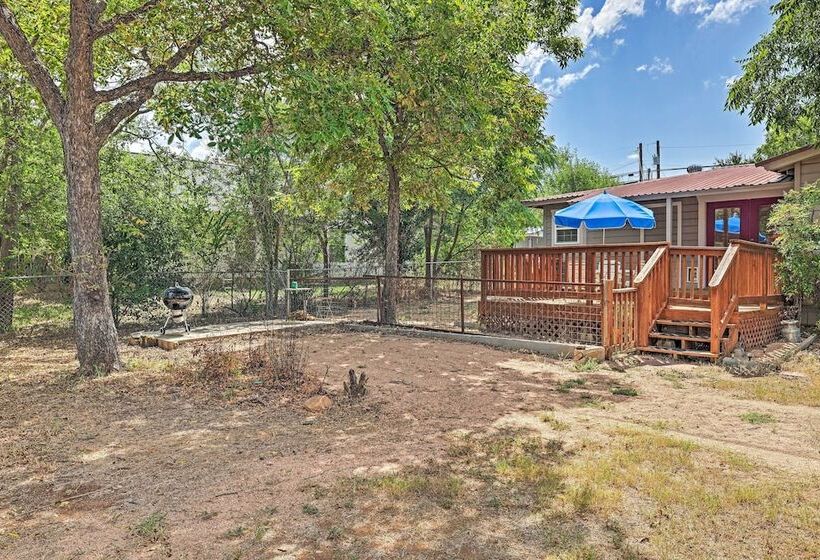 Llano Home With Yard: Walk To Restaurants!