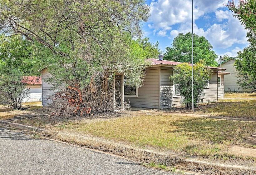 Llano Home With Yard: Walk To Restaurants!
