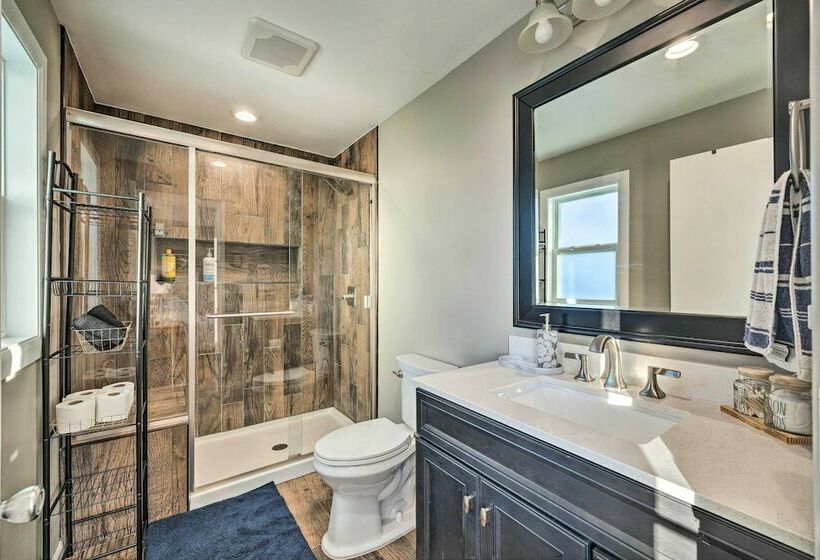 Lovely Wichita Home W/ Patio & Fire Pit!