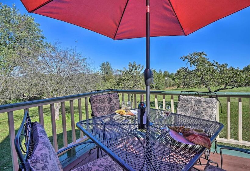 Lovettsville Cottage In Heart Of Wine Country