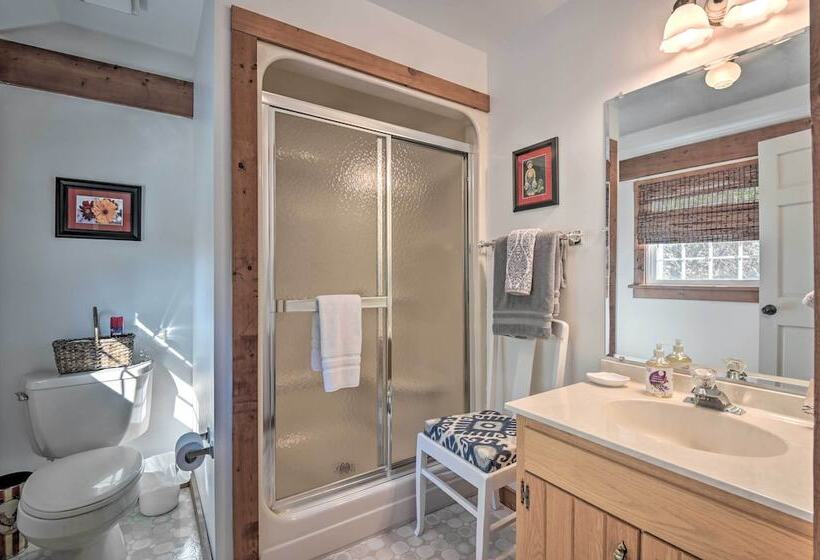 Lovettsville Cottage In Heart Of Wine Country