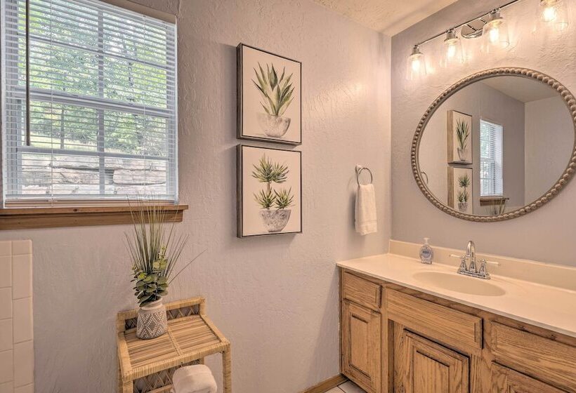 Lush Garfield Cabin W/ Community Pool & Lake!