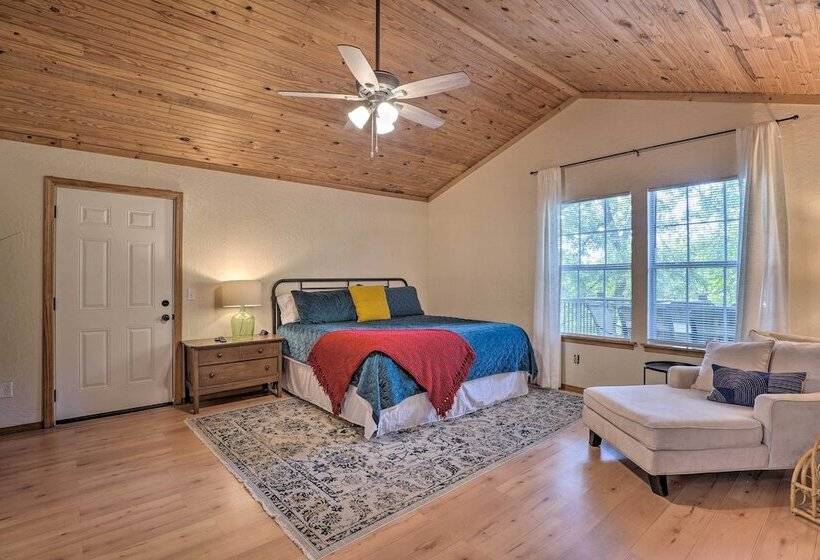 Lush Garfield Cabin W/ Community Pool & Lake!