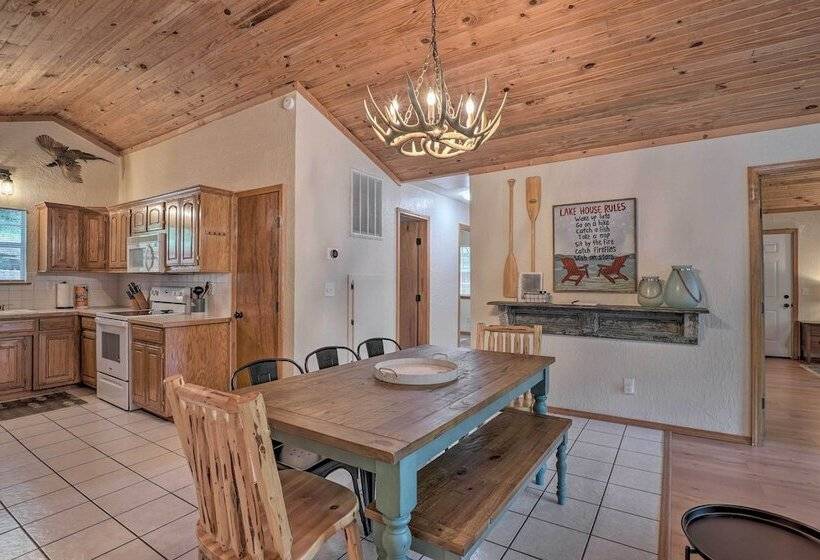 Lush Garfield Cabin W/ Community Pool & Lake!