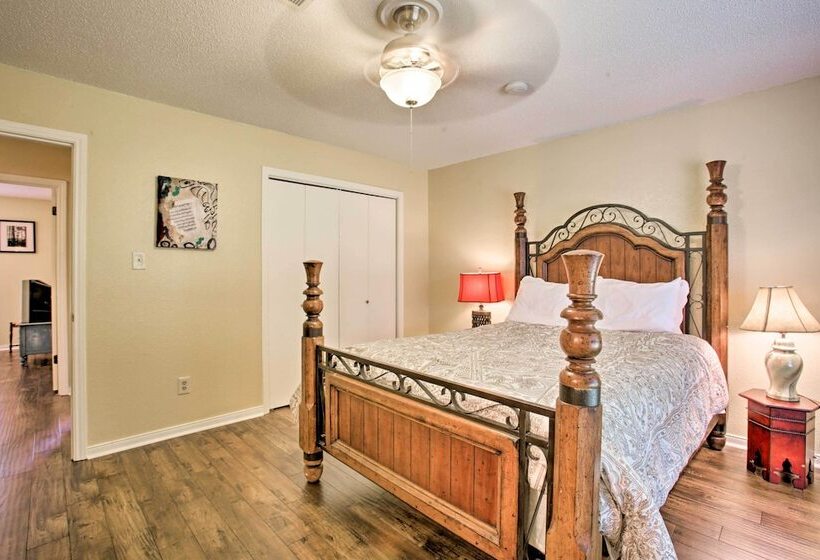 Near River Ranch: Luxe Cajun Home In Bayou Country