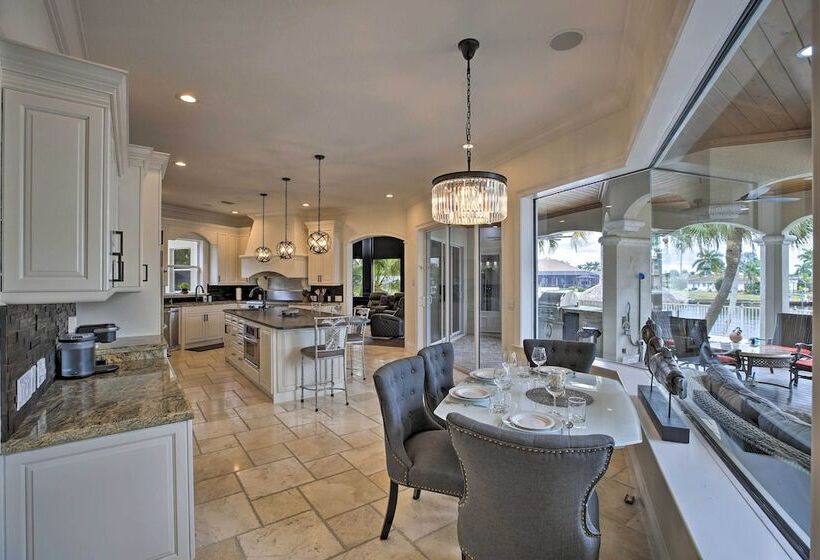 Luxe Cape Coral Escape W/ Boat Dock + Cabana!