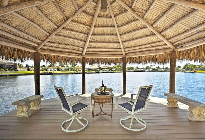 Luxe Cape Coral Escape W/ Boat Dock + Cabana!