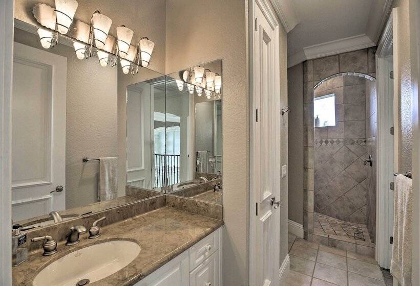 Luxe Cape Coral Escape W/ Boat Dock + Cabana!