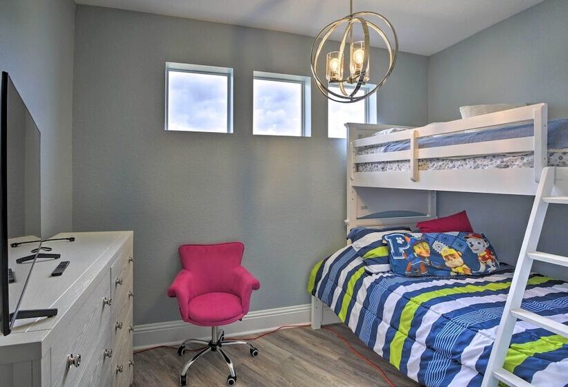 Luxe Cape Coral Escape W/ Boat Dock + Cabana!