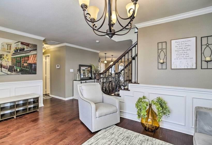 Luxe Home 30 Miles To Houston W/ Pool & Grill