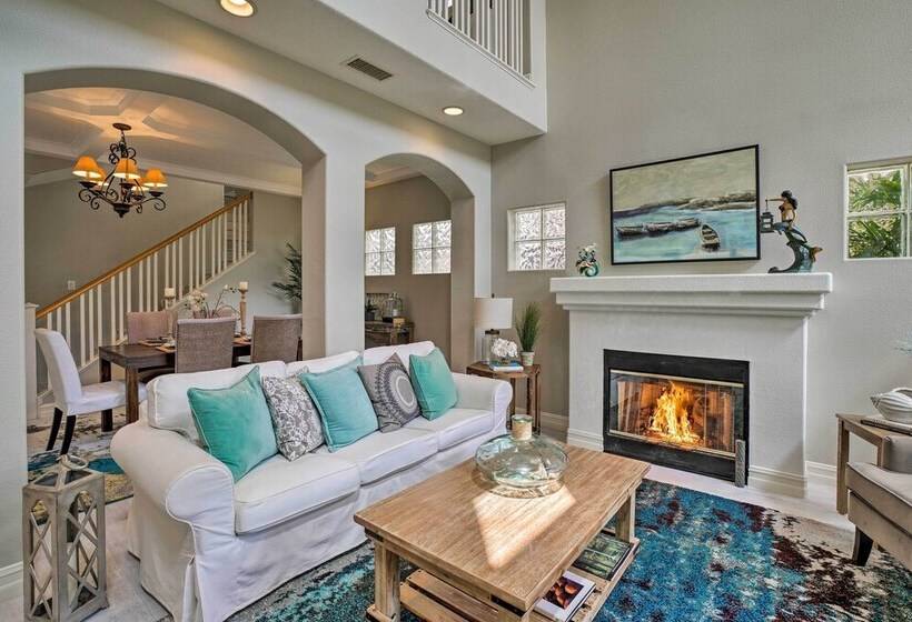 Oceanside Home W/ Rooftop Patio, Walk To Beach!