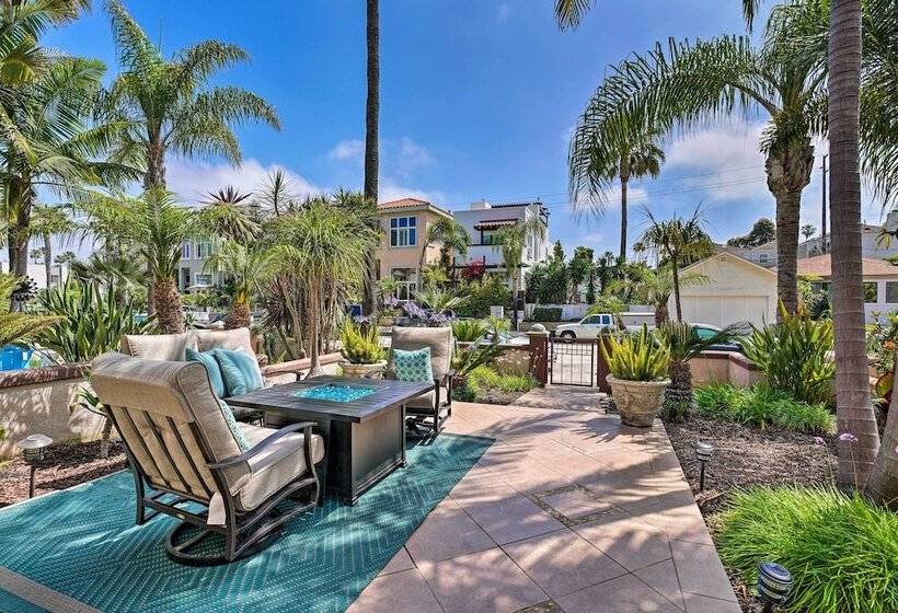 Oceanside Home W/ Rooftop Patio, Walk To Beach!