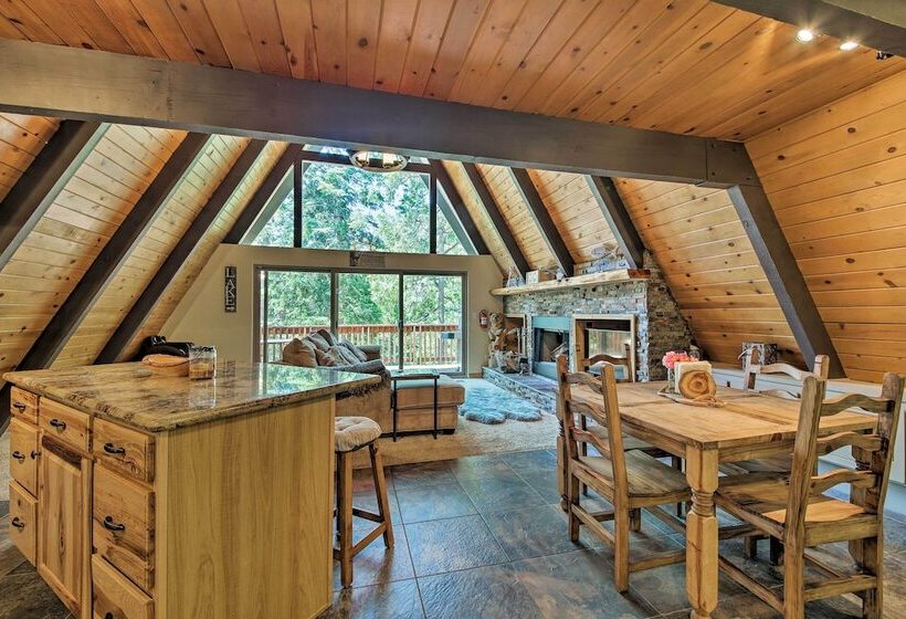 Luxe Lake Arrowhead Home W/ Game Room+hot Tub